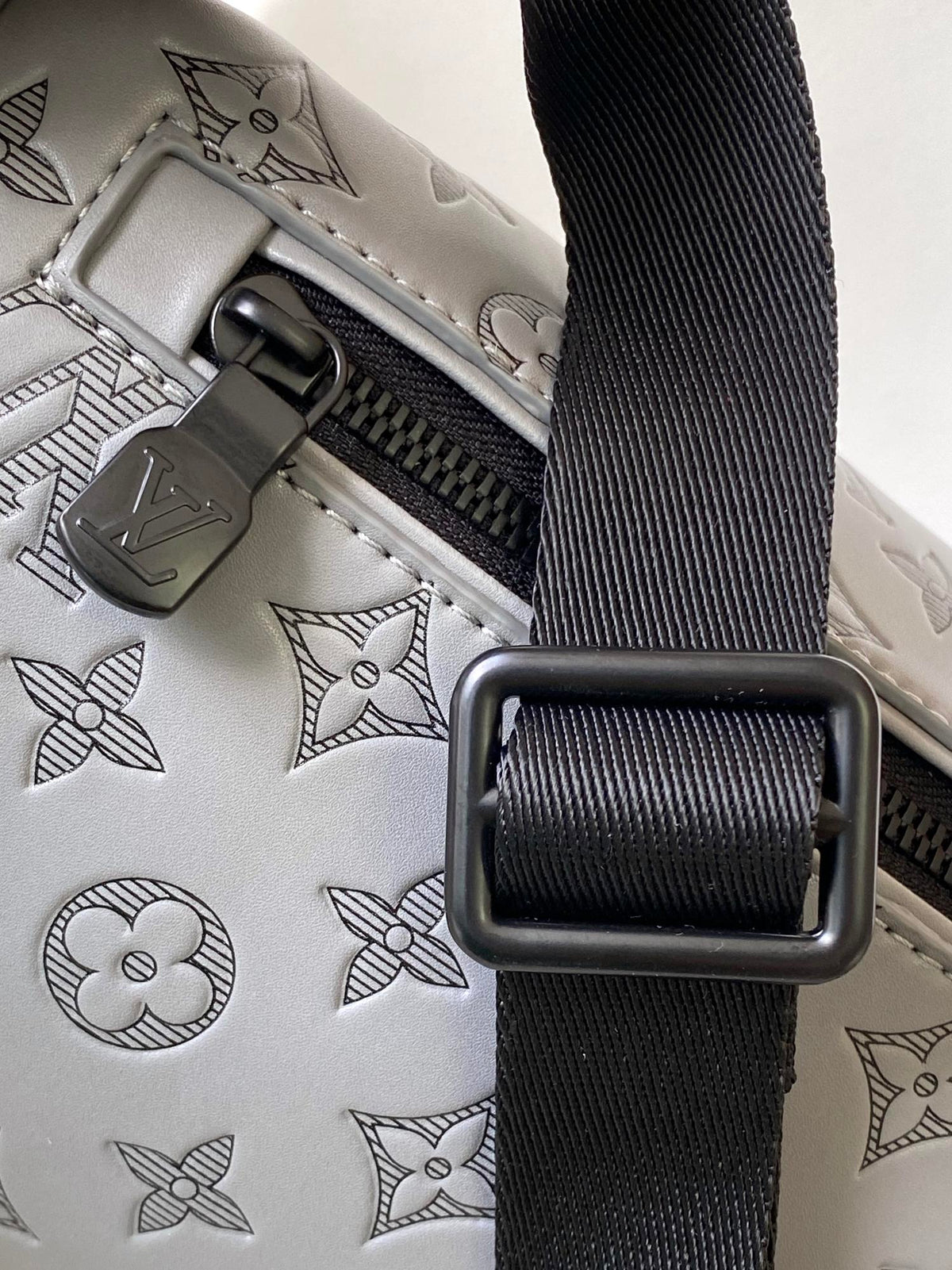 LOUIS VUITTON LV 25S DISCOVERY BUMBAG 44 IN TAUPE GRAY EMBOSSED MONOGRAM ECLIPSE CALFSKIN