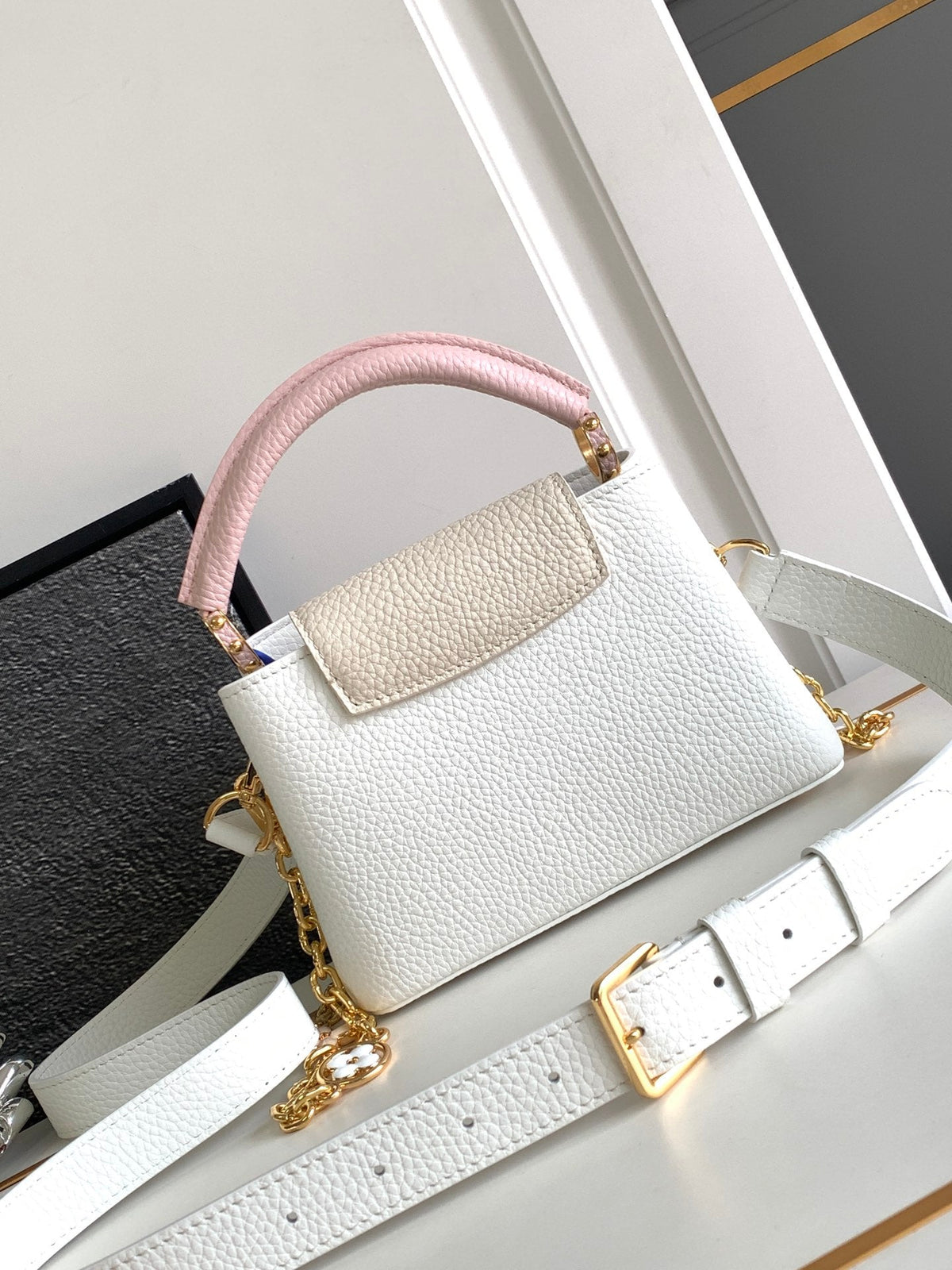 LOUIS VUITTON CAPUCINES MINI 21 IN WHITE MIX PINK AND BEIGE TAURILLON GOLD HARDWARE