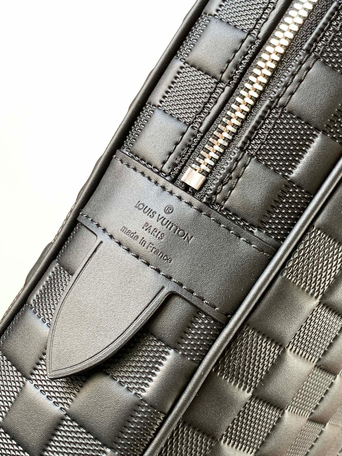 LOUIS VUITTON LV 25S PORTE- DOCUMENTS VOYAGE 41 IN BLACK EMBOSSED DAMIER INFINI CALFSKIN