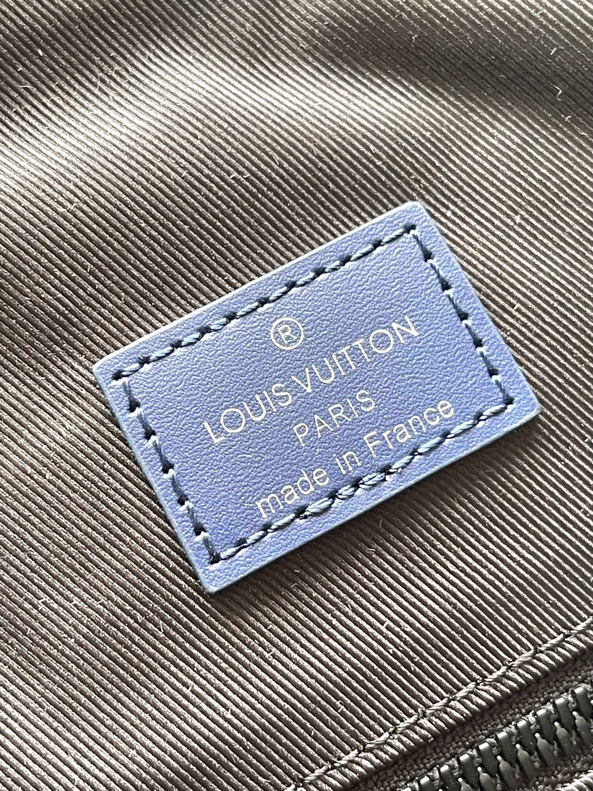 LOUIS VUITTON CHRISTOPHER MM 44 IN SAPPHIRE BLUE TAURILLON