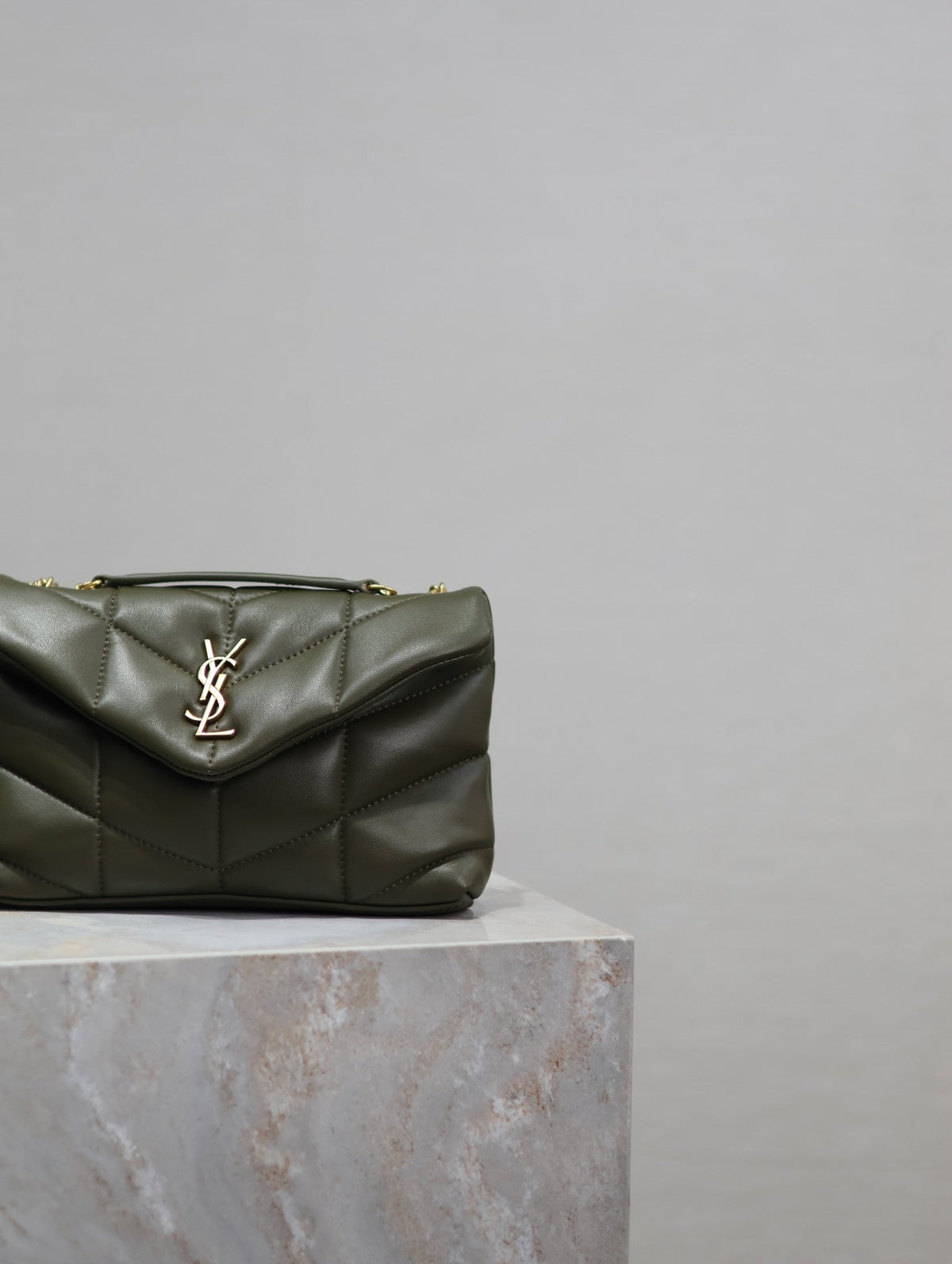 YSL 25S LOULOU PUFFER MINI 23 IN DARK OLIVE CALFSKIN GOLD HARDWARE