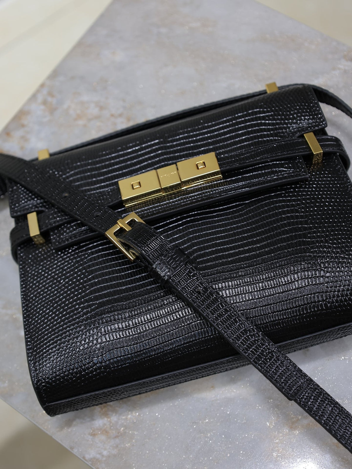 YSL 25S MINI MANHATTAN 19 IN BLACK SHINY CROCODILE CALFSKIN GOLD HARDWARE